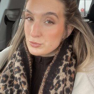 Meet your Posher, Sara